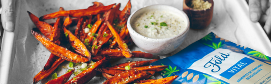 Palitos de batata-doce com molho rancheiro de cânhamo e caju